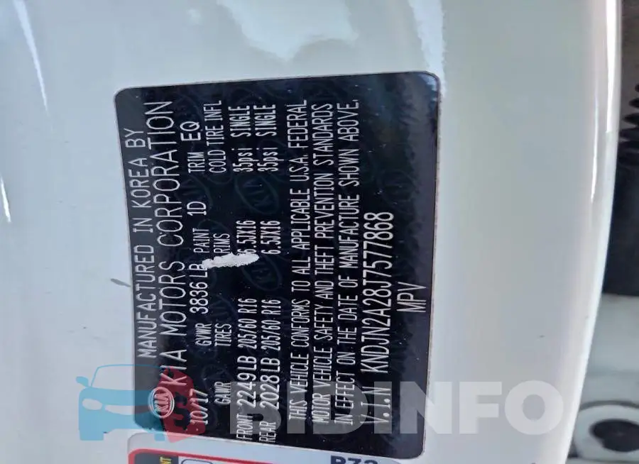 KNDJN2A28J7577868 Photo# 14