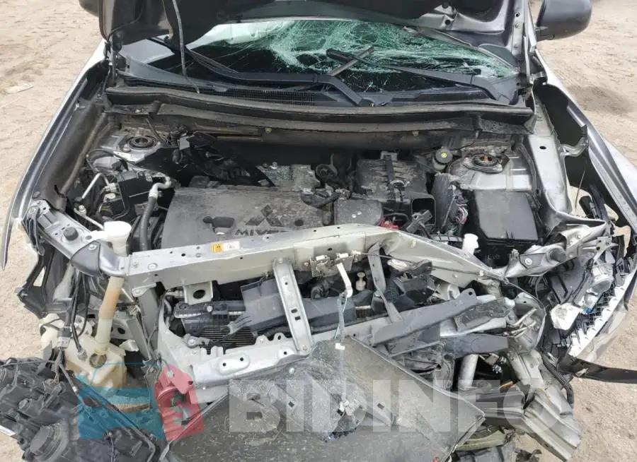 JA4AD2A35KZ014045 Photo# 12
