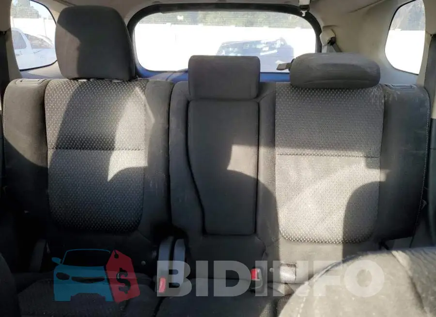 JA4AD3A39JZ018118 Photo# 10