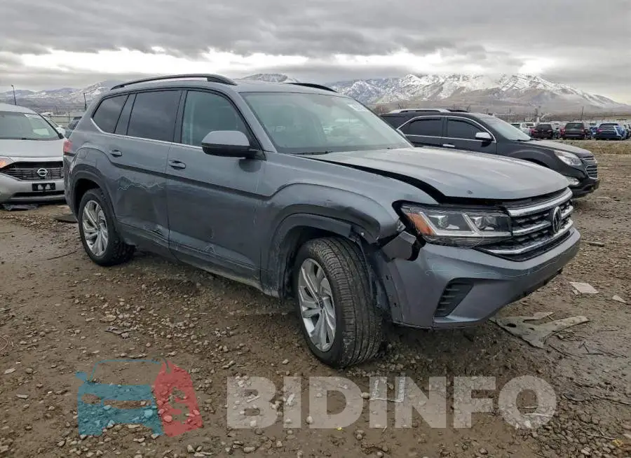 1V2KR2CAXPC504853 Photo# 4