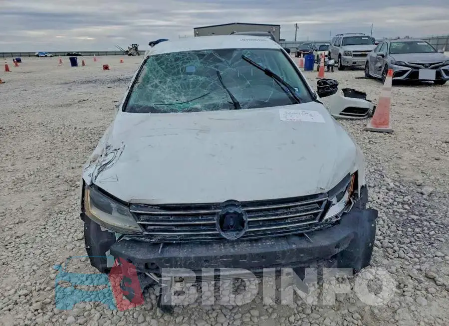 3VW2B7AJ7HM246634 Photo# 5