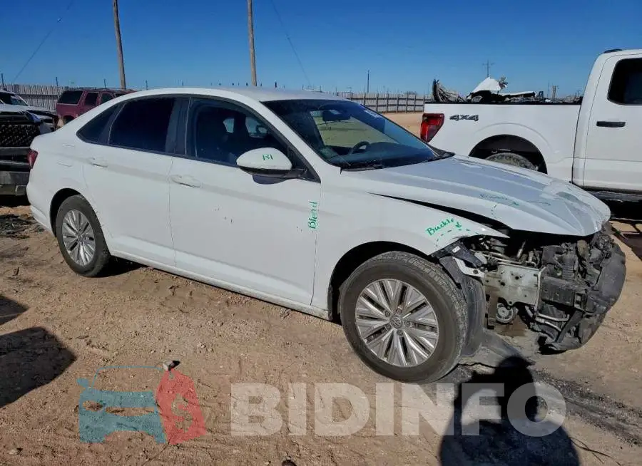 3VWCB7BU6KM218585 Photo# 4