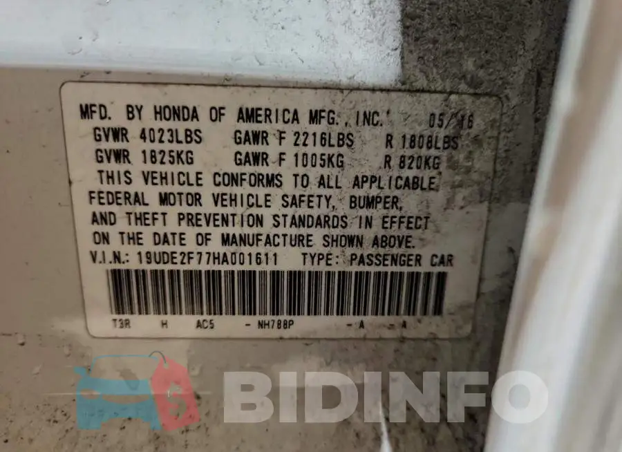 19UDE2F77HA001611 Photo# 12