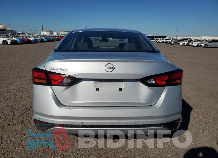 1N4BL4BV7PN343262 Photo# 6