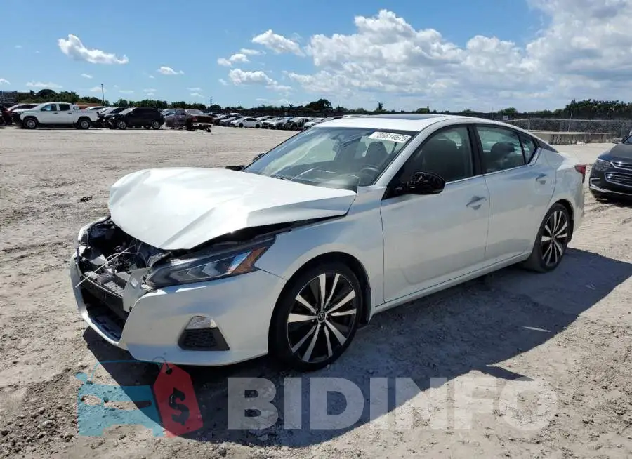 1N4BL4CV6KC209863 Photo# 1