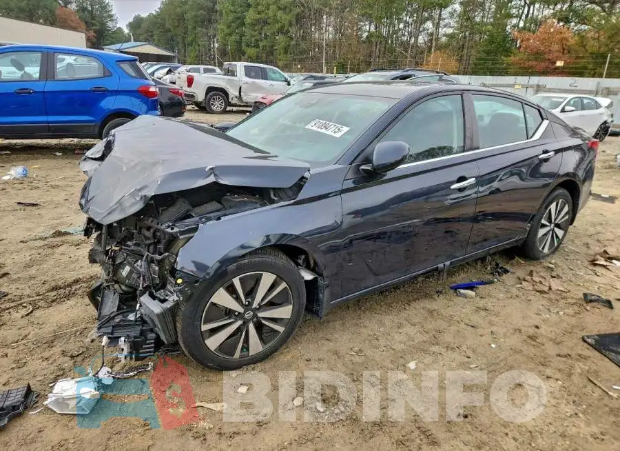 1N4BL4DW9MN313066 Photo# 1