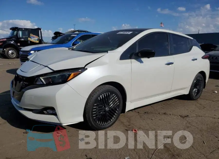 1N4CZ1CV5PC558053 Photo# 1