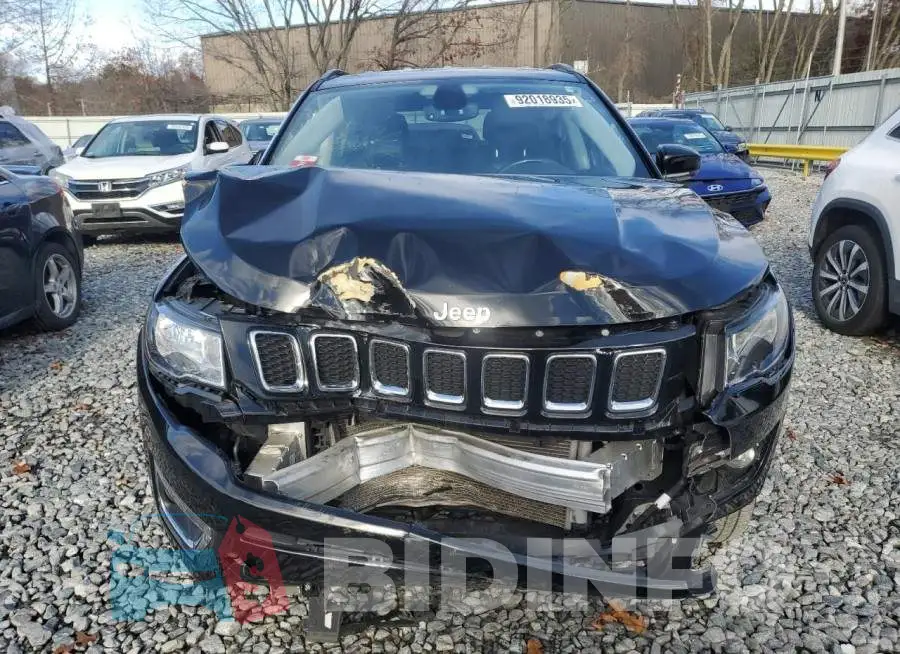 3C4NJDCB8LT127304 Photo# 5