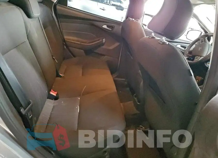 1FADP3F23HL343912 Photo# 10