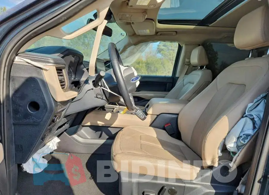 1FMJU2A88REA33042 Photo# 7