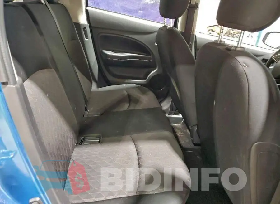 ML32AUHJ8RH007077 Photo# 10