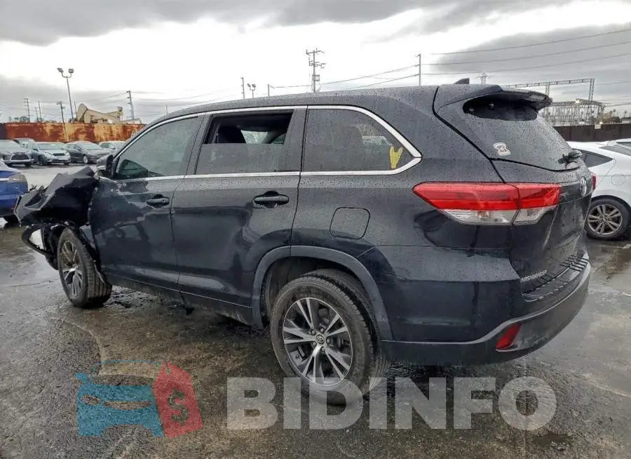 5TDZZRFH3JS281143 Photo# 2