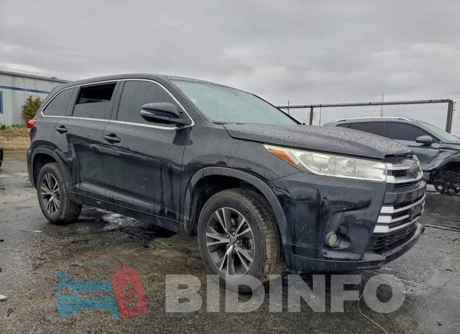 5TDZZRFH3JS281143 Photo# 4