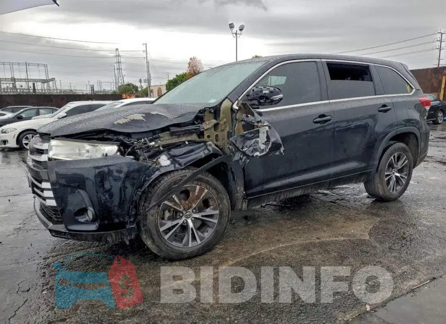 5TDZZRFH3JS281143 Photo# 1
