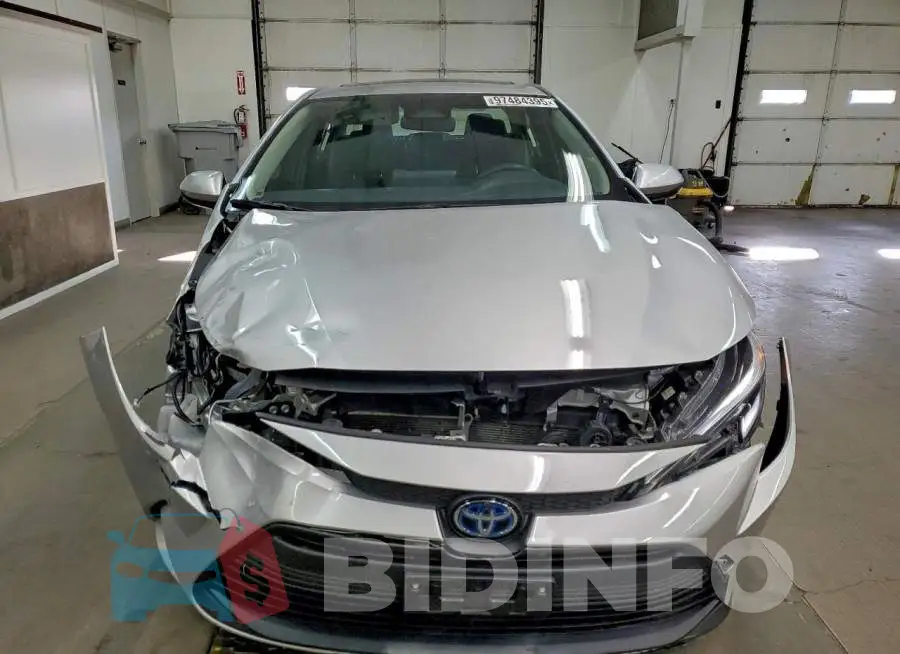 JTDBCMFE3R3053815 Photo# 5