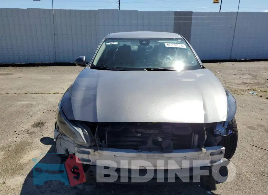 1N4BL4BV3PN388327 Photo# 5