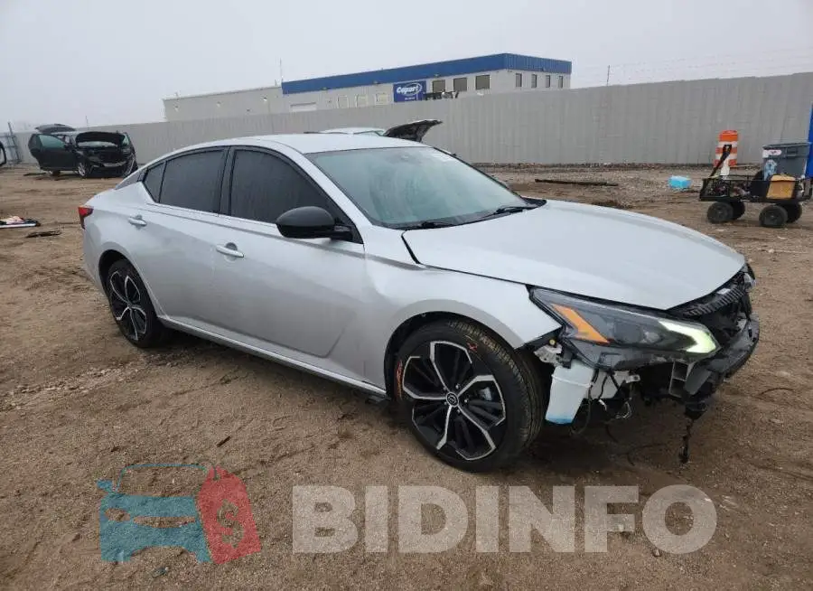 1N4BL4CV5PN338141 Photo# 4