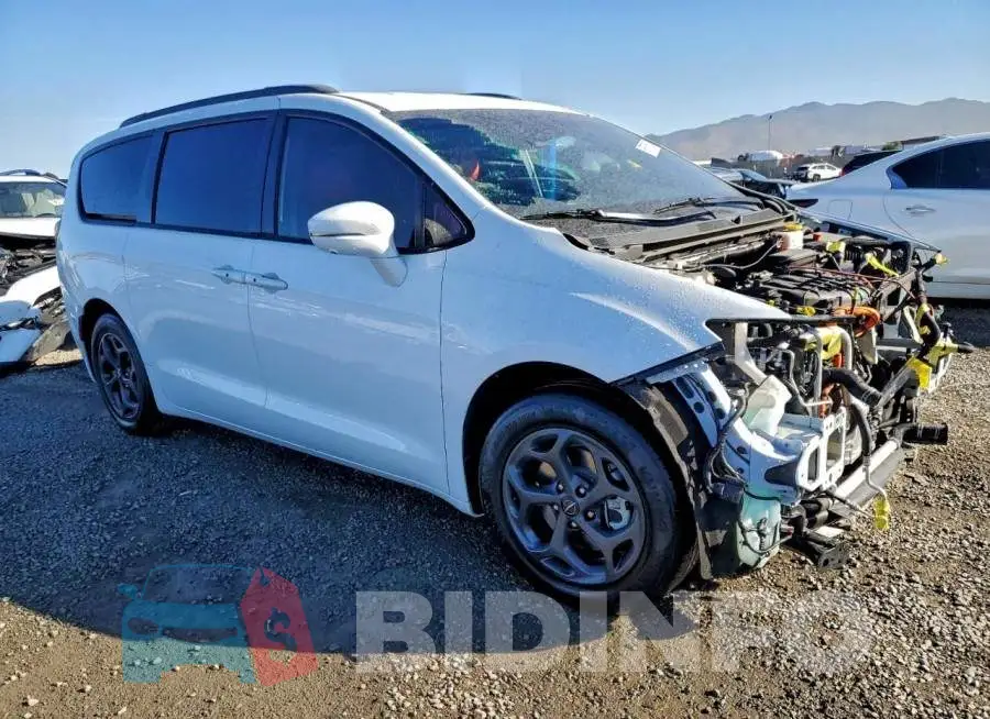 2C4RC1S70MR573944 Photo# 4