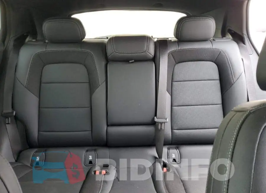 3GN7DLRP9RS243937 Photo# 10