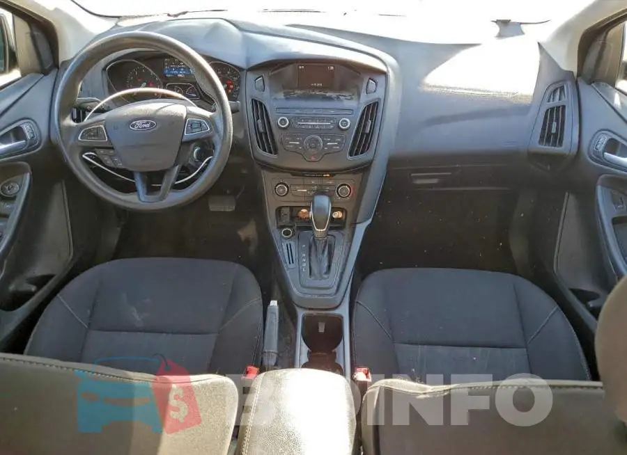 1FADP3F2XJL295136 Photo# 8