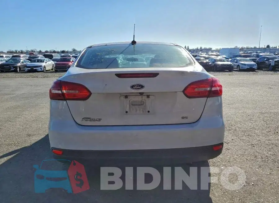 1FADP3F2XJL295136 Photo# 6