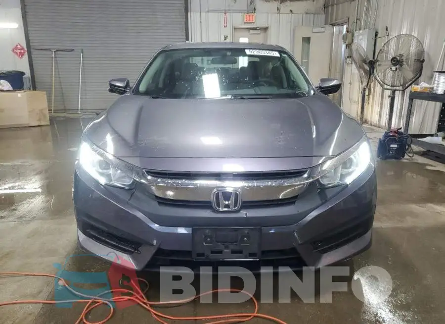 19XFC2F72HE005396 Photo# 5