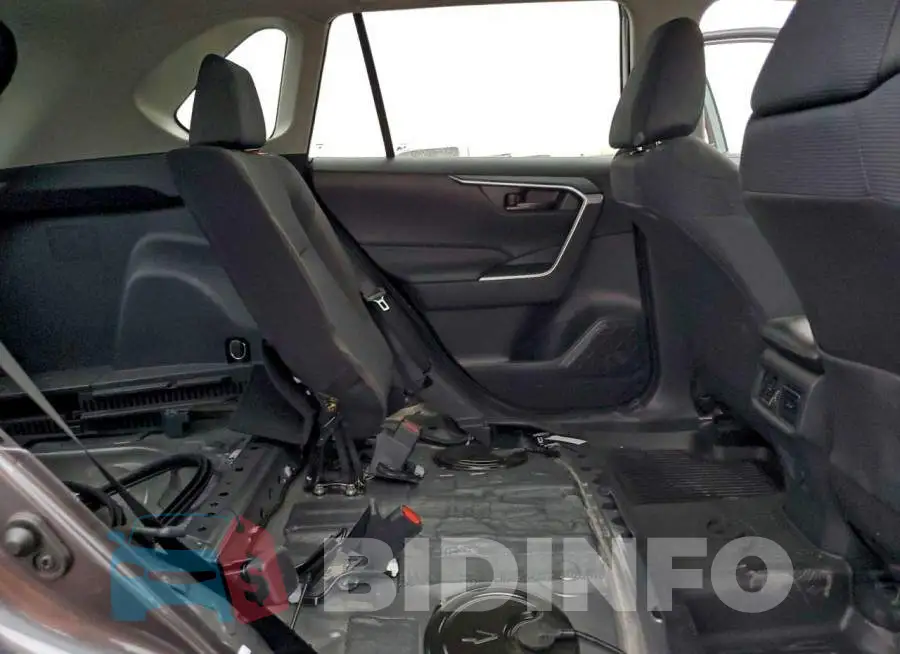 2T3K1RFV8RC256149 Photo# 10