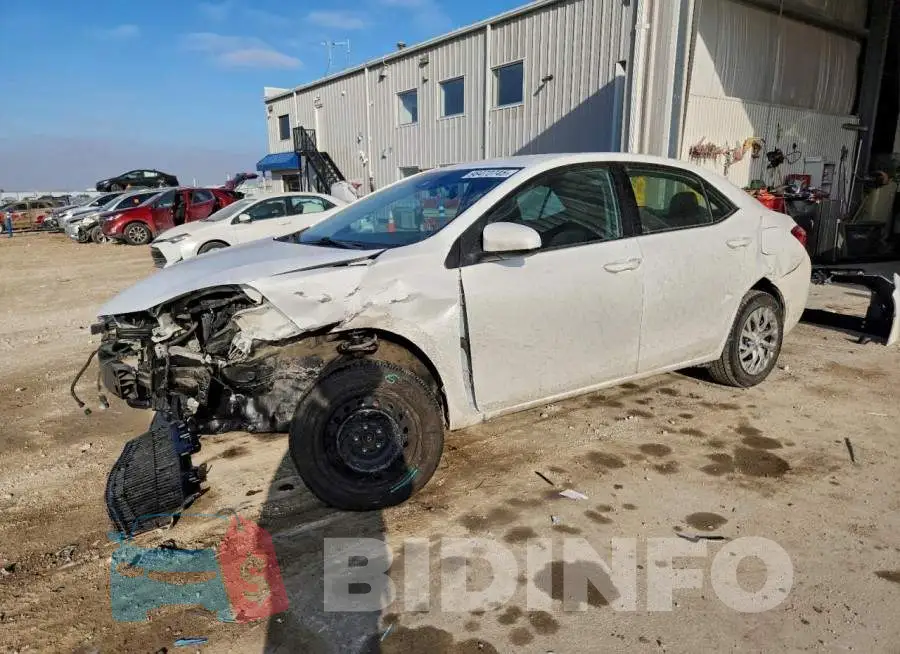 5YFBURHE3HP718578 Photo# 1