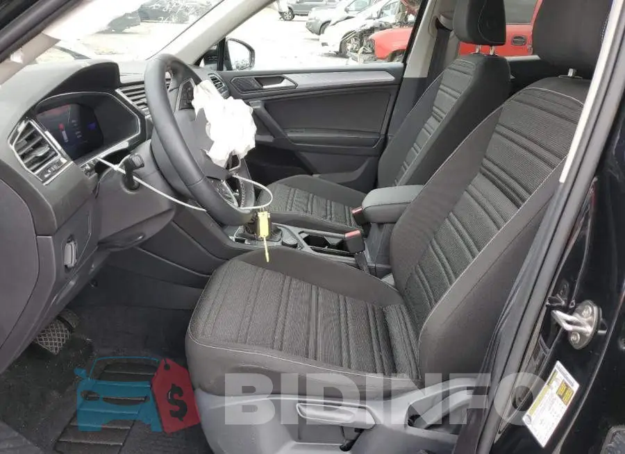 3VVFB7AXXPM104982 Photo# 7