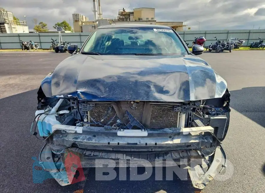 1N4BL4CV9PN326803 Photo# 5