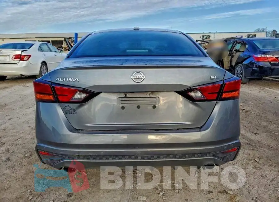 1N4BL4EV4KC135002 Photo# 6