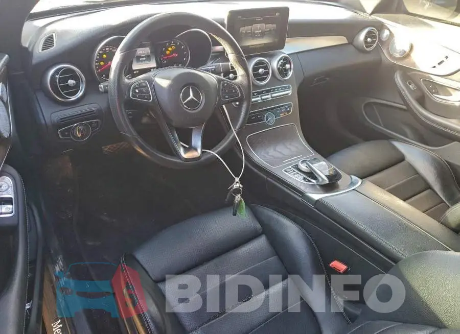 WDDWJ4JB3HF588117 Photo# 8