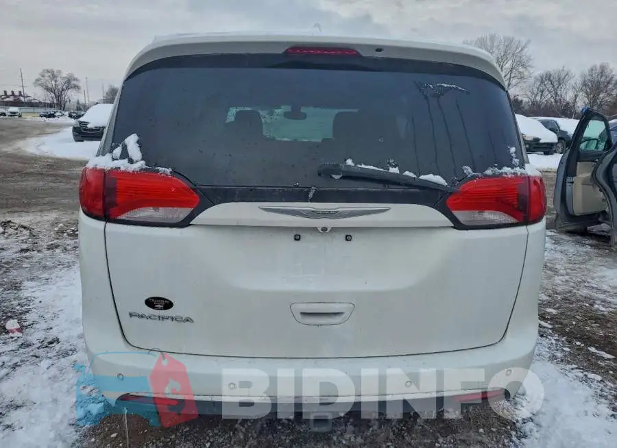 2C4RC1EG5HR541928 Photo# 6