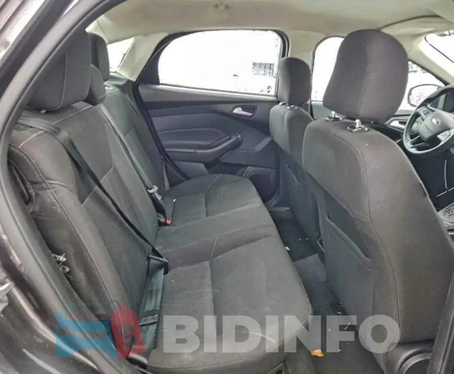 1FADP3F22HL303594 Photo# 10