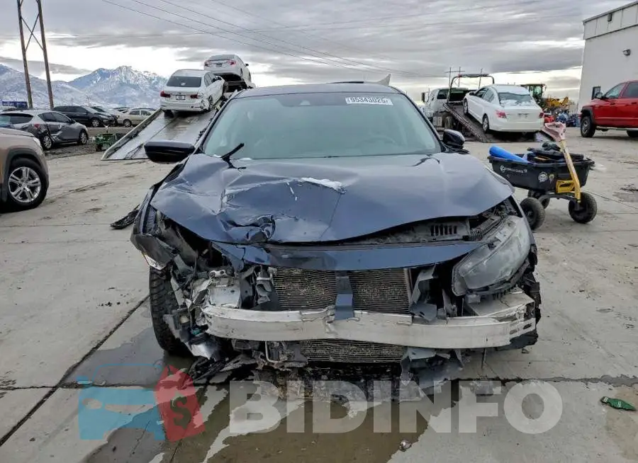 19XFC2F61KE202395 Photo# 5