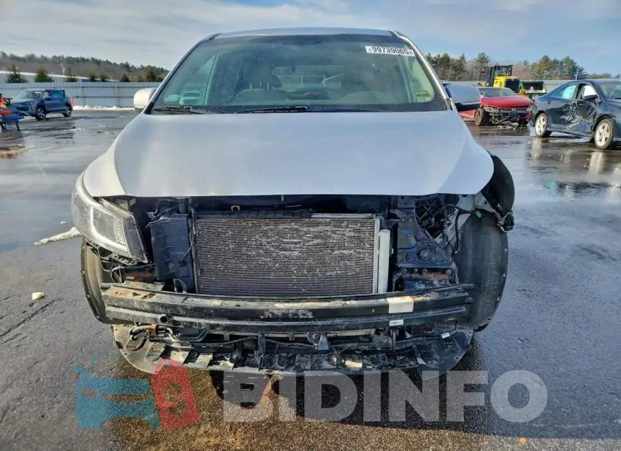 KNDMB5C12H6227163 Photo# 5