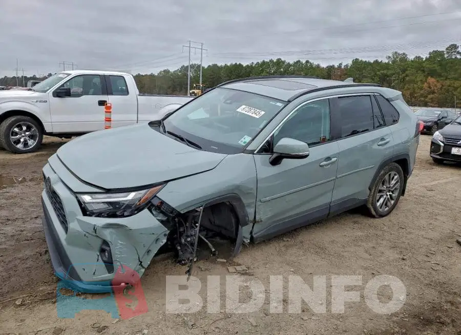 2T3C1RFV9PW254572 Photo# 1