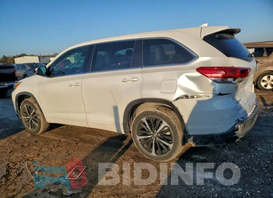 5TDZZRFH3JS281885 Photo# 2