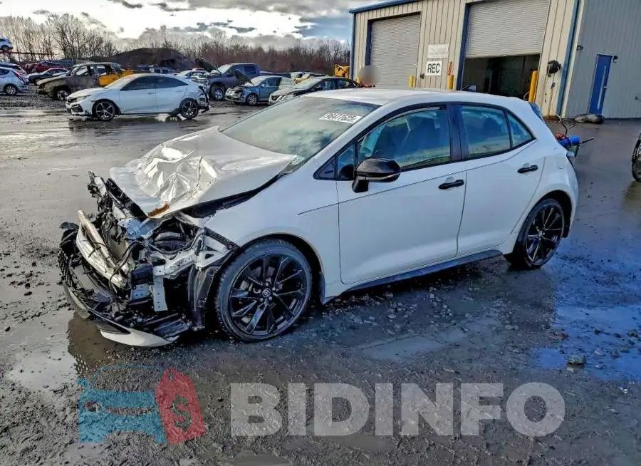 JTND4MBE6N3162335 Photo# 1