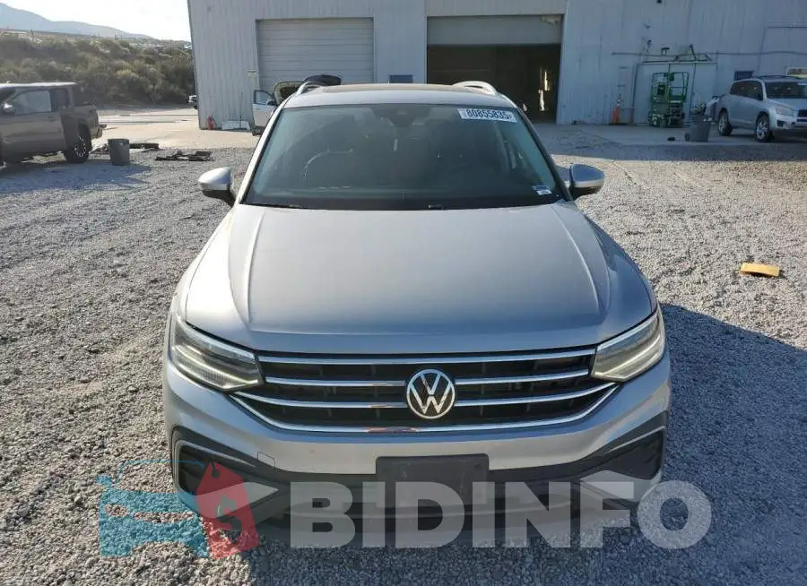 3VV2B7AX8NM142982 Photo# 5