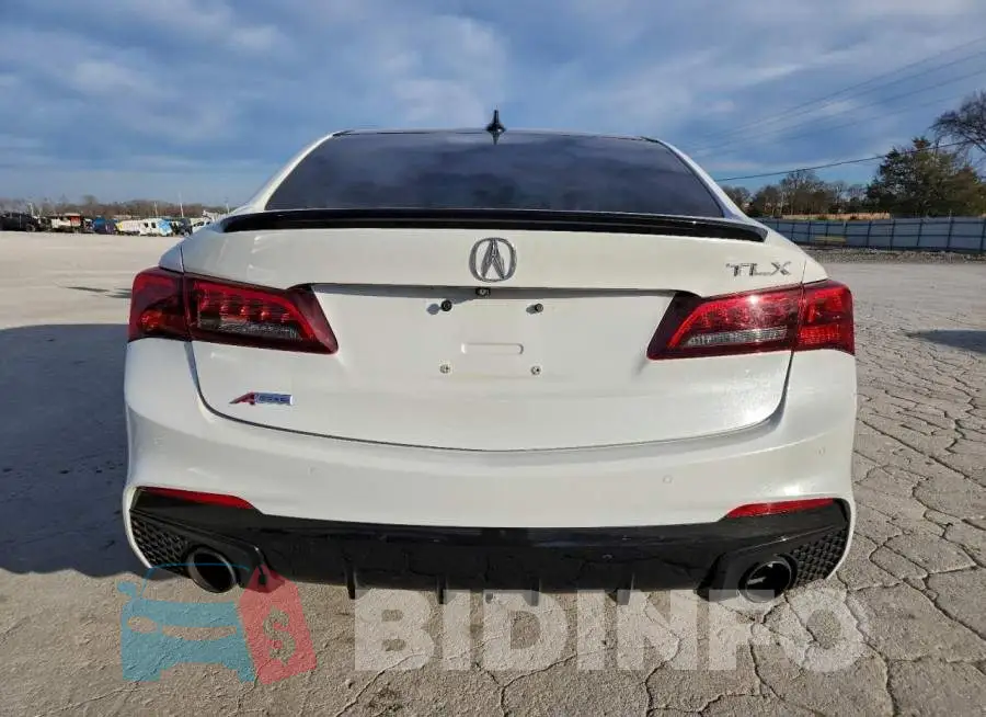 19UUB2F69KA008034 Photo# 6