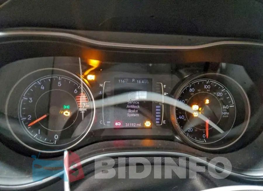 1C4PJLCB8LD611045 Photo# 9