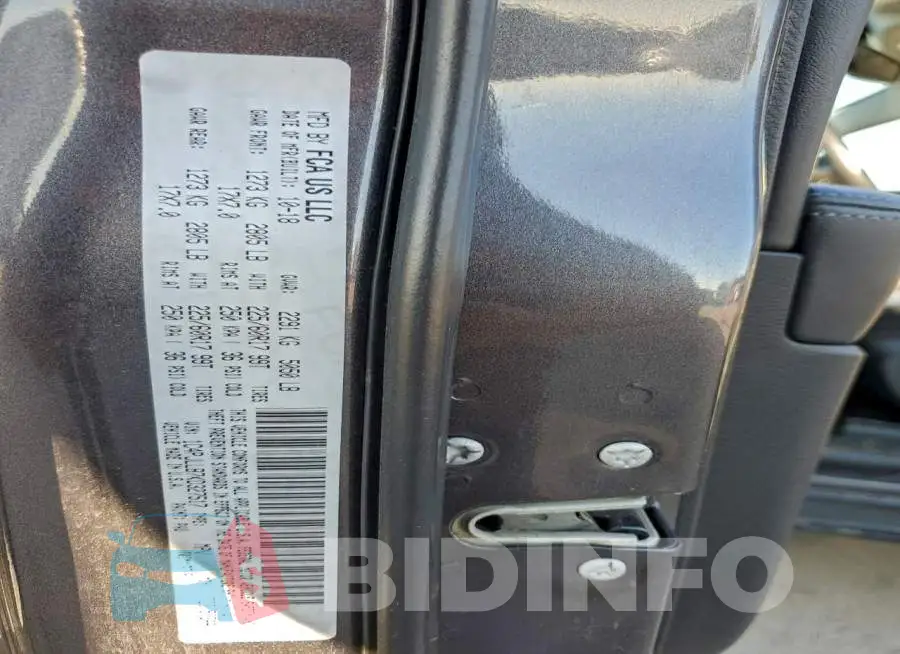 1C4PJLLB7KD327517 Photo# 12