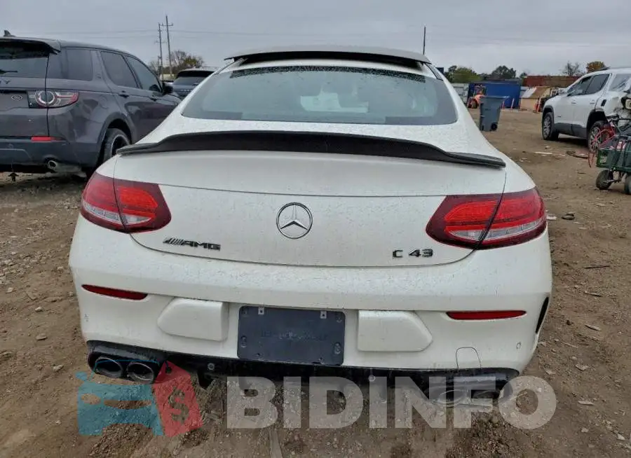 WDDWJ6EB7KF811191 Photo# 6