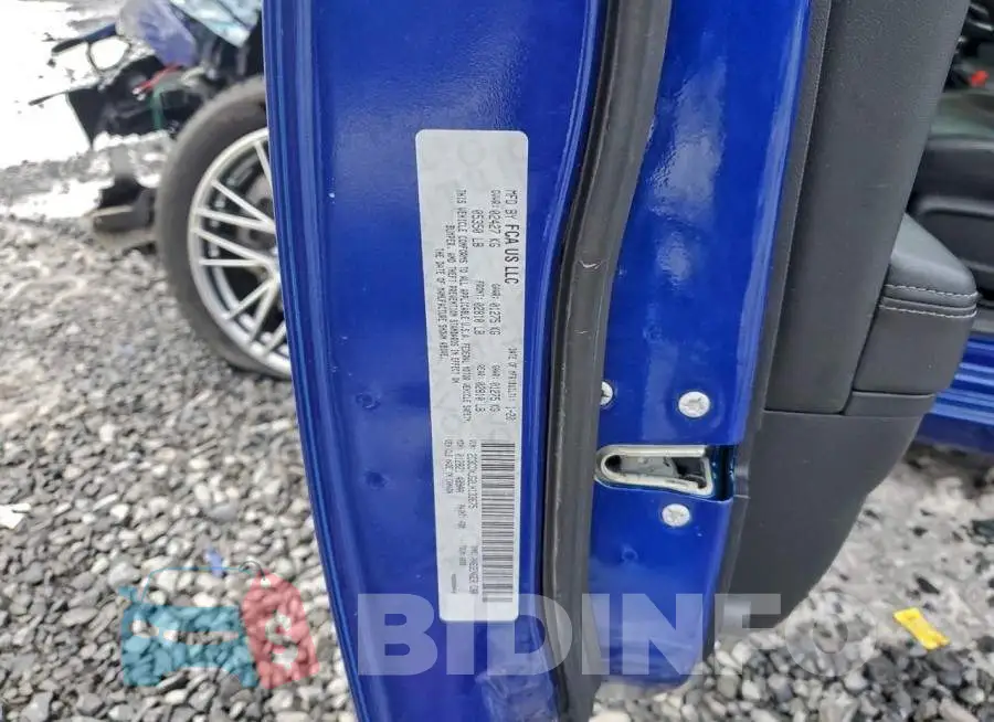 2C3CDXJG2LH133675 Photo# 12