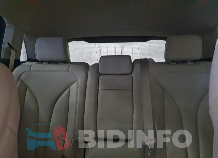 2LMPJ8JR8JBL43307 Photo# 10