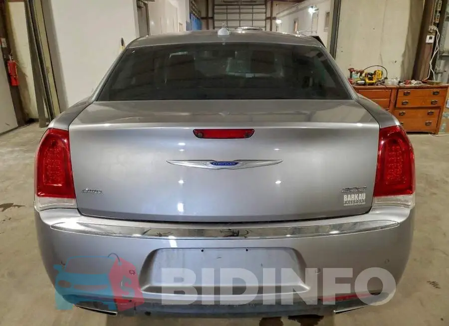2C3CCAKG0JH296630 Photo# 6