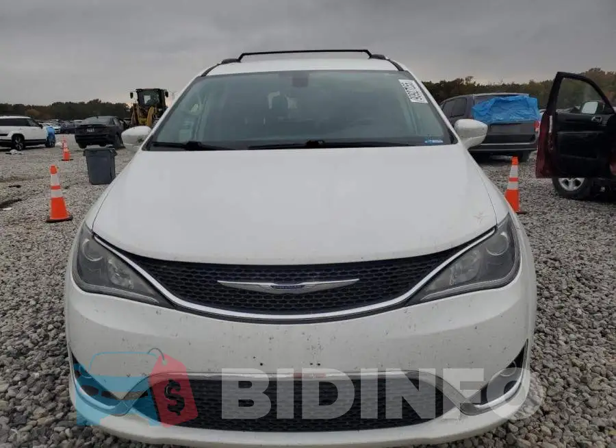 2C4RC1BG6KR655383 Photo# 5