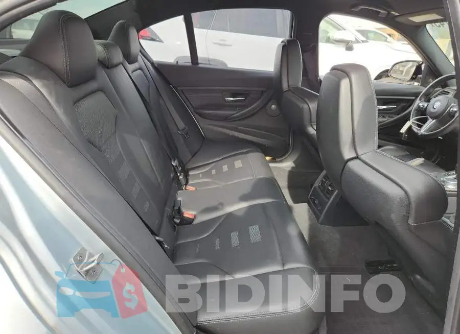WBS8M9C55J5J79197 Photo# 10