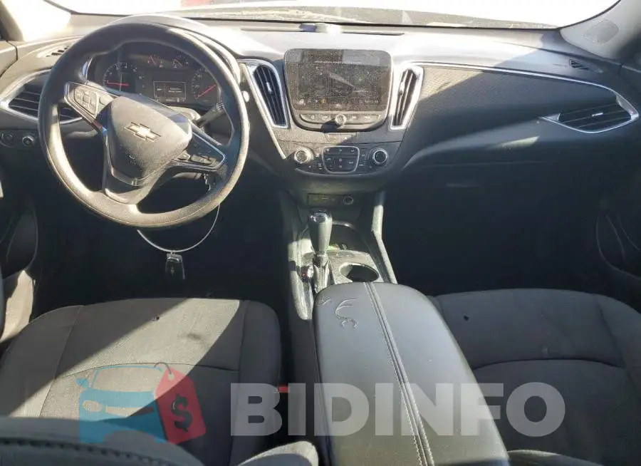 1G1ZD5ST3LF071915 Photo# 8